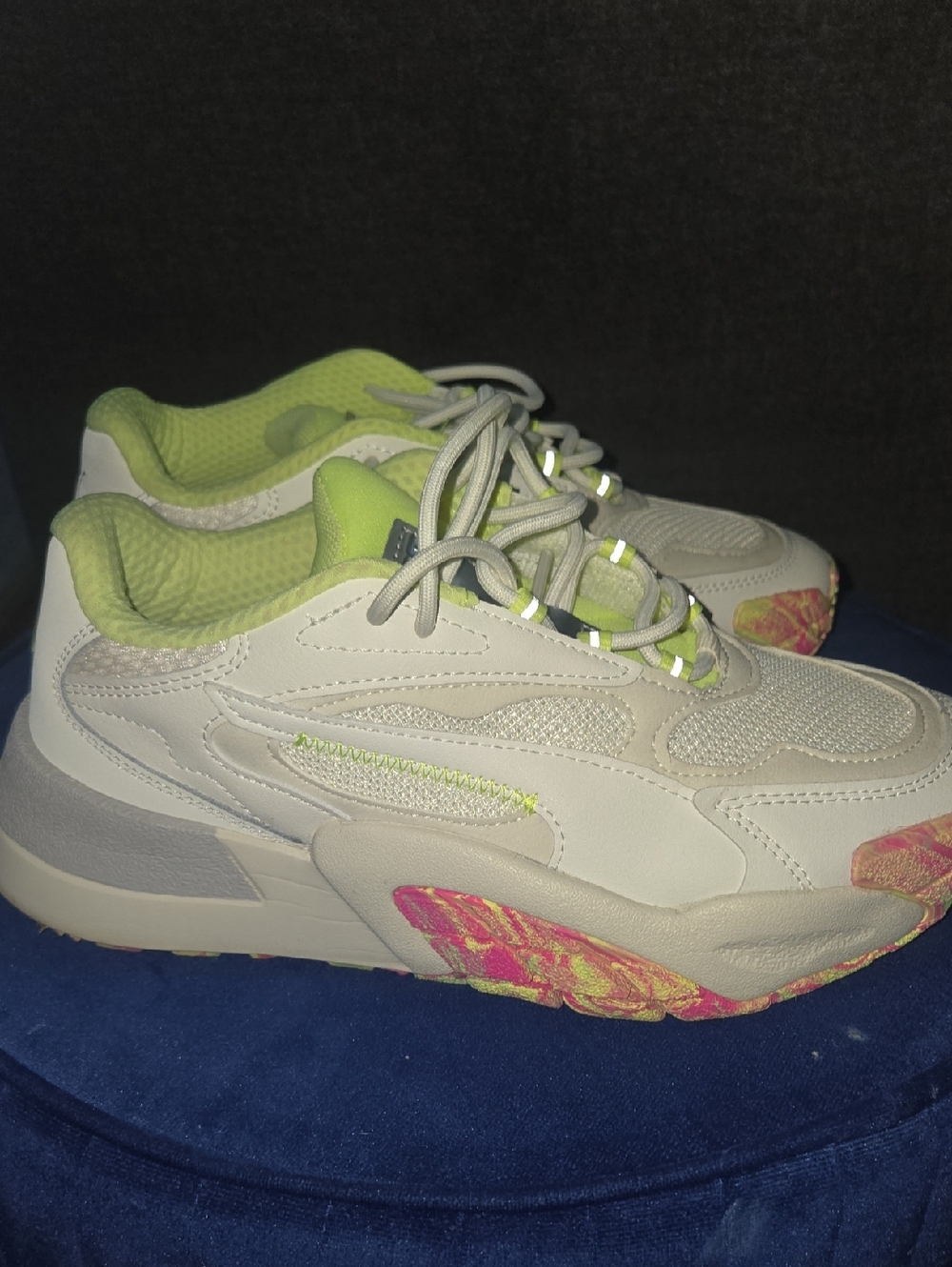 Puma Hedra Chaos Women’s Sneaker - size 8